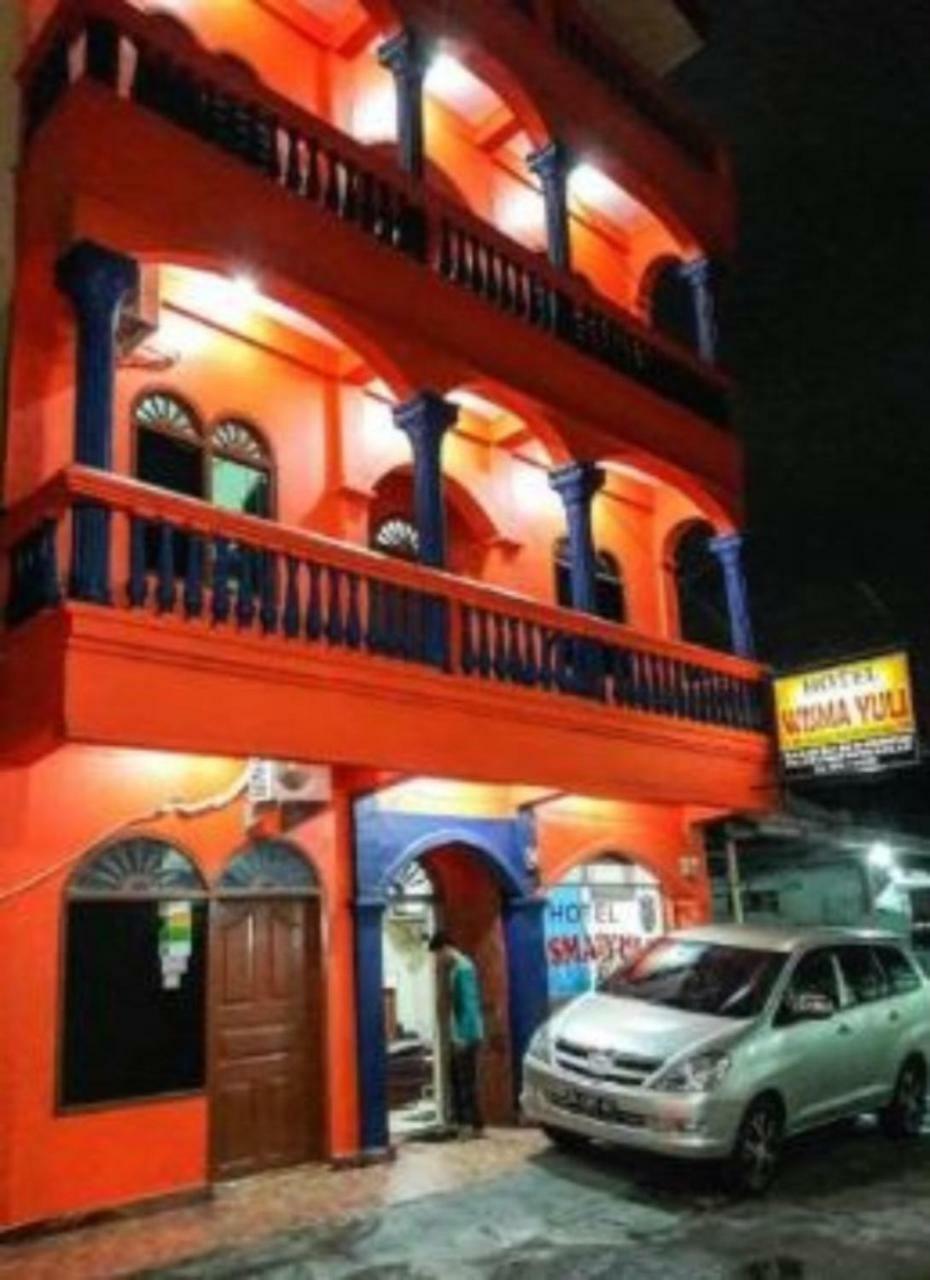 Wisma Yuli Syariah Hotel Medan Esterno foto