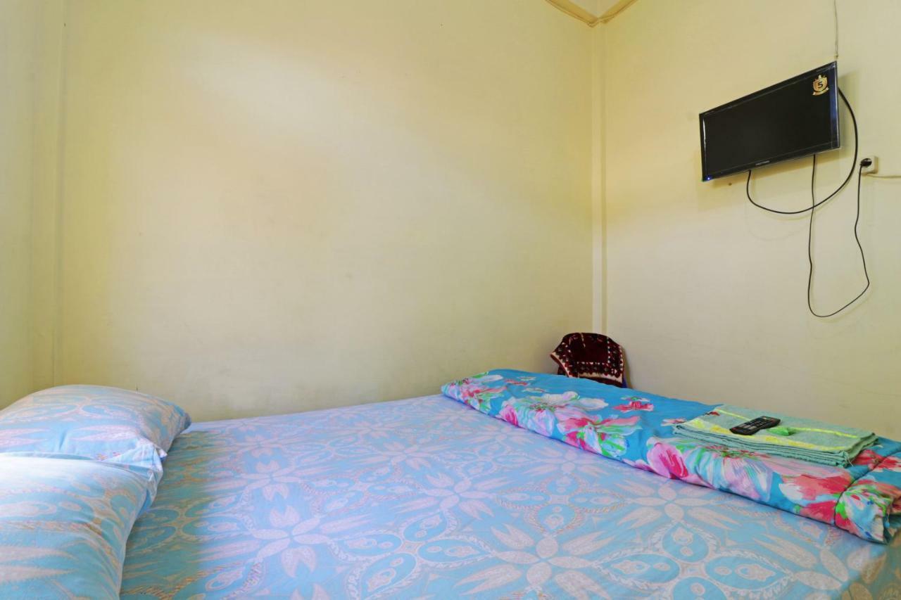 Wisma Yuli Syariah Hotel Medan Esterno foto